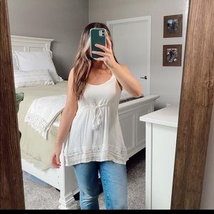 SOLD White detailed tank